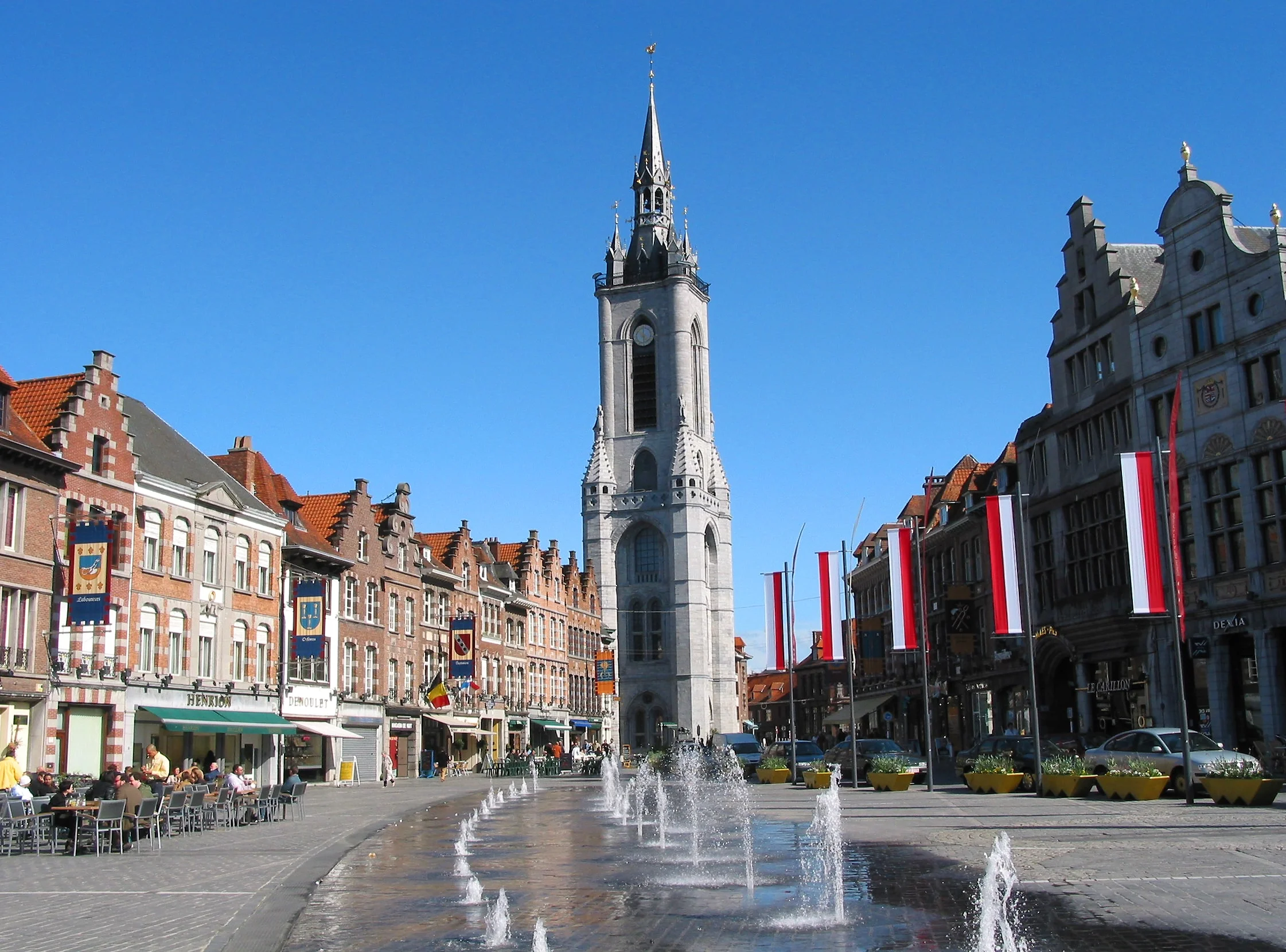 トゥルネ：ベルギー最古の都市を探索する